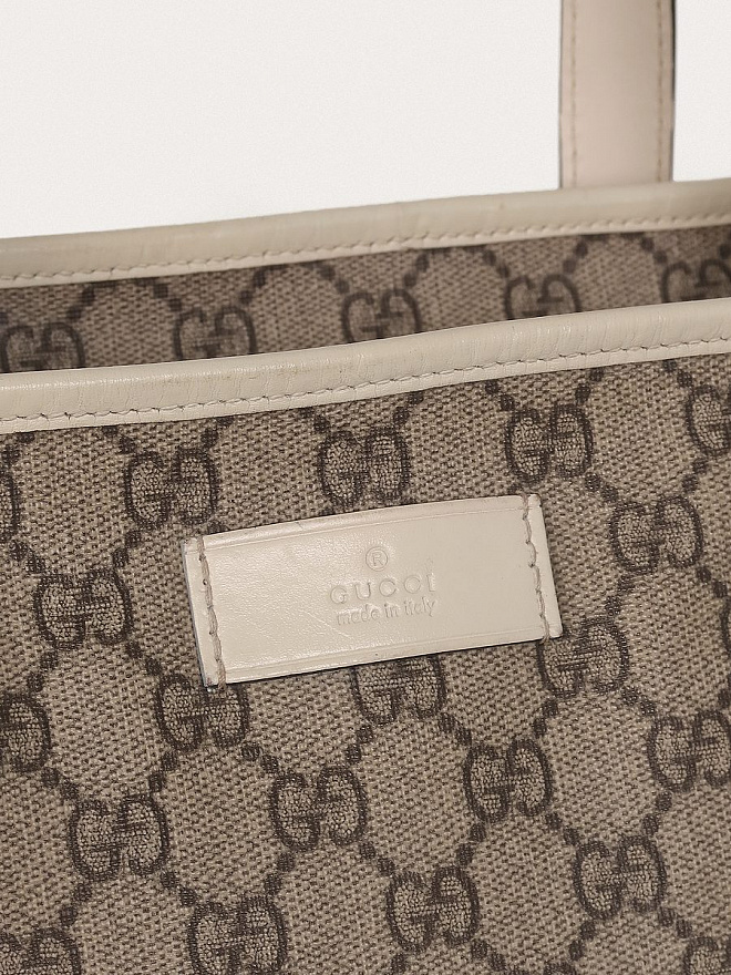 Сумка Gucci GG Supreme Tote
