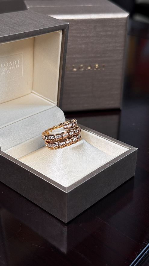 Кольцо Bvlgari Serpenti Viper из розового золота с бриллиантами 16.5-17(52-54) размер