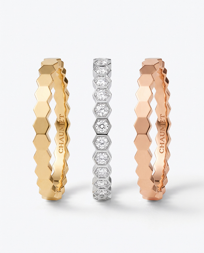 Тройное кольцо Chaumet Bee My Love из белого, розового и желтого золота с природными бриллиантами 16.25(51) размер