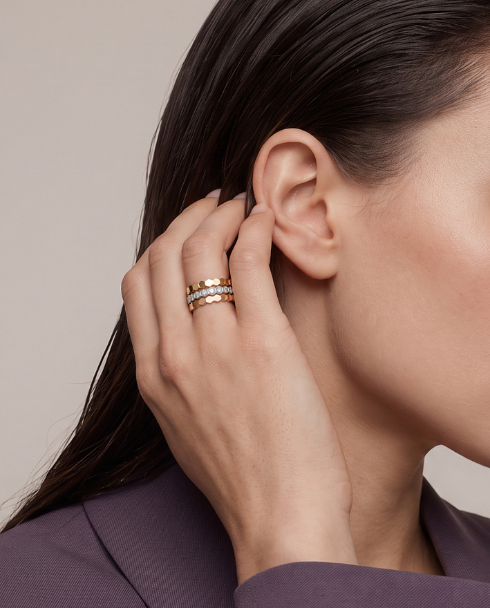 Тройное кольцо Chaumet Bee My Love из белого, розового и желтого золота с природными бриллиантами 16.25(51) размер