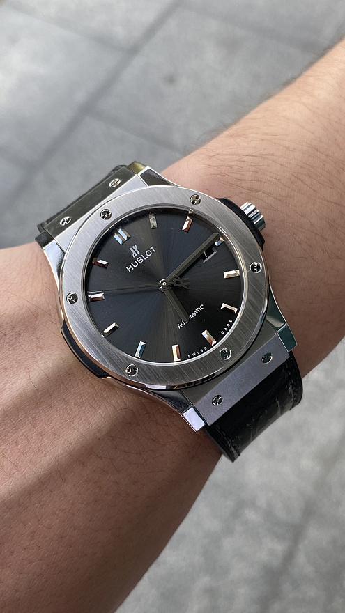 Часы Hublot Classic Fusion Racing Grey 542.NX.7071.LR