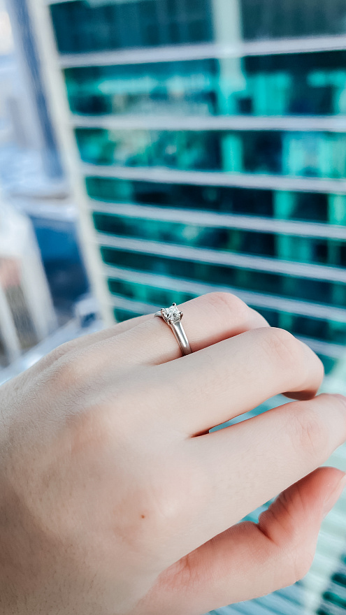 Кольцо Tiffany & Co. Lucida из платины с бриллиантом 16.5(52) размер