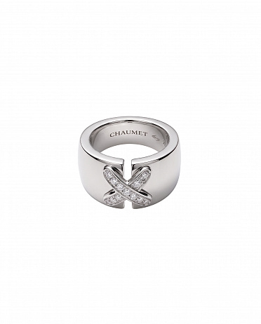 Кольцо Chaumet из белого золота с природными бриллиантами 17.75 размер