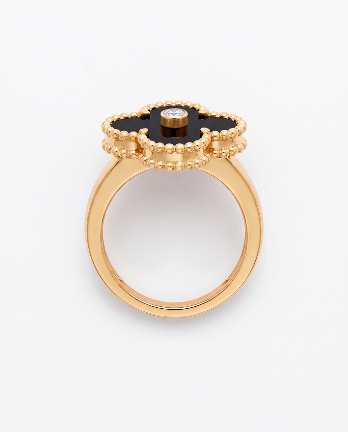 Кольцо Van Cleef & Arpels Vintage Alhambra из желтого золота с природным бриллиантом и ониксом 16(50) размер VCARA41000